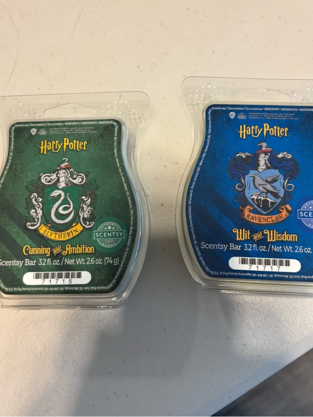 Harry Potter Scentsy Wax Bars - Ravenclaw (Blue) & Slytherin (Green). Scentsy